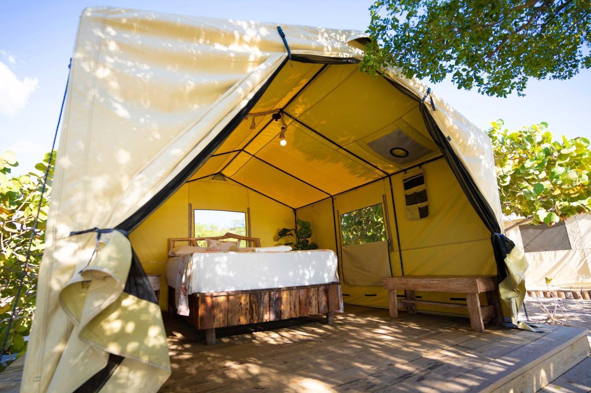 Glamping Ecolodge Cueva De Las Aguilas Pedernales Exterior photo